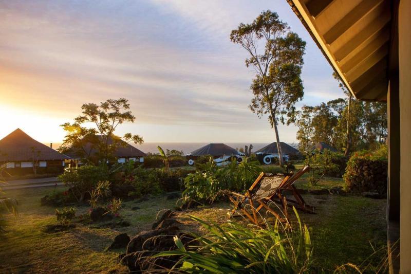 Altiplanico Isla De Pascua Hotell Hanga Roa Exteriör bild
