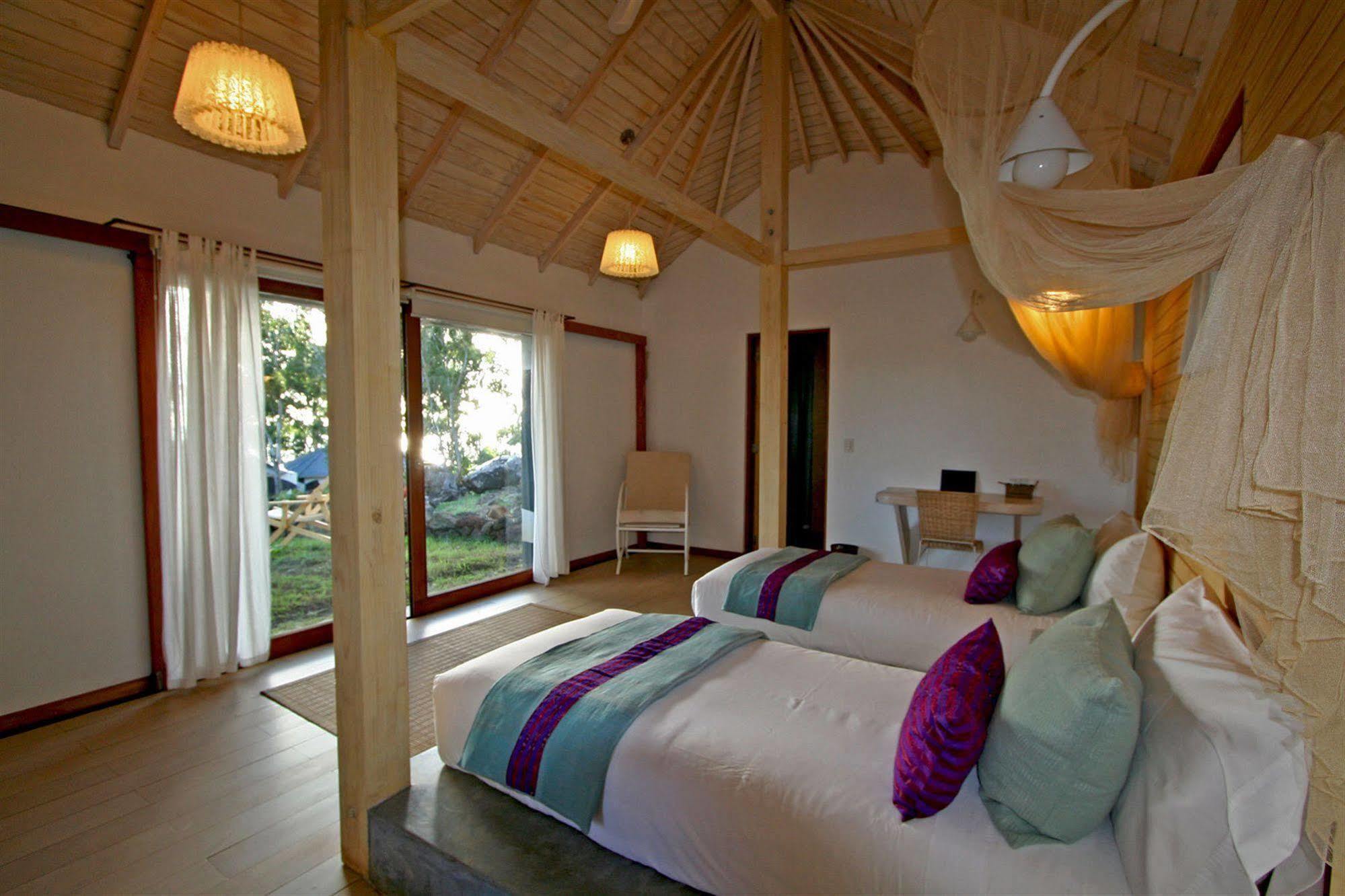 Altiplanico Isla De Pascua Hotell Hanga Roa Exteriör bild